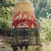 Lade das Bild in den Galerie-Viewer, Camping Decke VOITED x BUSBOXX "Red Stripe"

